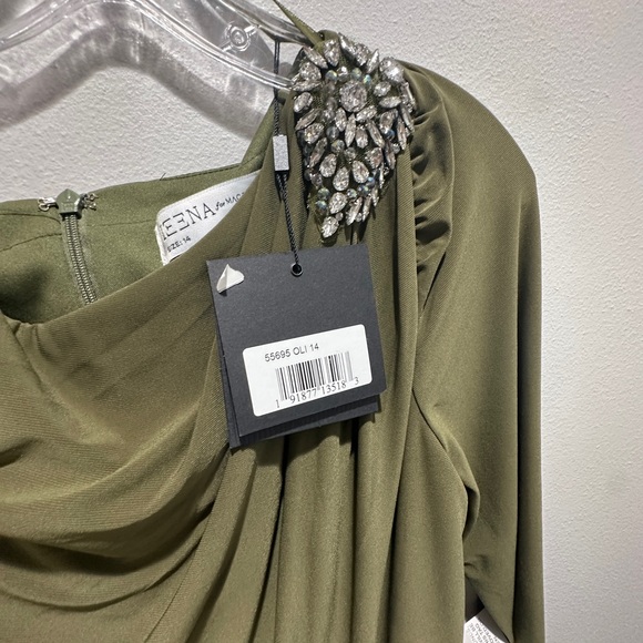 Mac Duggal Bateau Dress - Picture 2 of 6